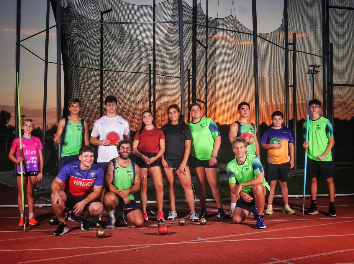 Mulo65's tweet image. Foto de grupo!!! Mucha ilusión!!! Y muchas ganas!!!!🔨⚫️💿🎯💪