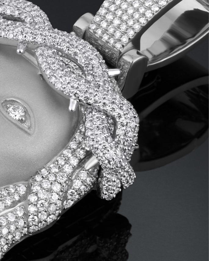 LuxiraExport's tweet image. They call it a pendant. We call it presence.
Set in stones that whisper power and drip that never fades.
.
For the ones who wear hustle like a crown. 💧💎

#LuxiraExport #necknote #customdrip #jesuspeiece #dripcheck #hiphop #realshine