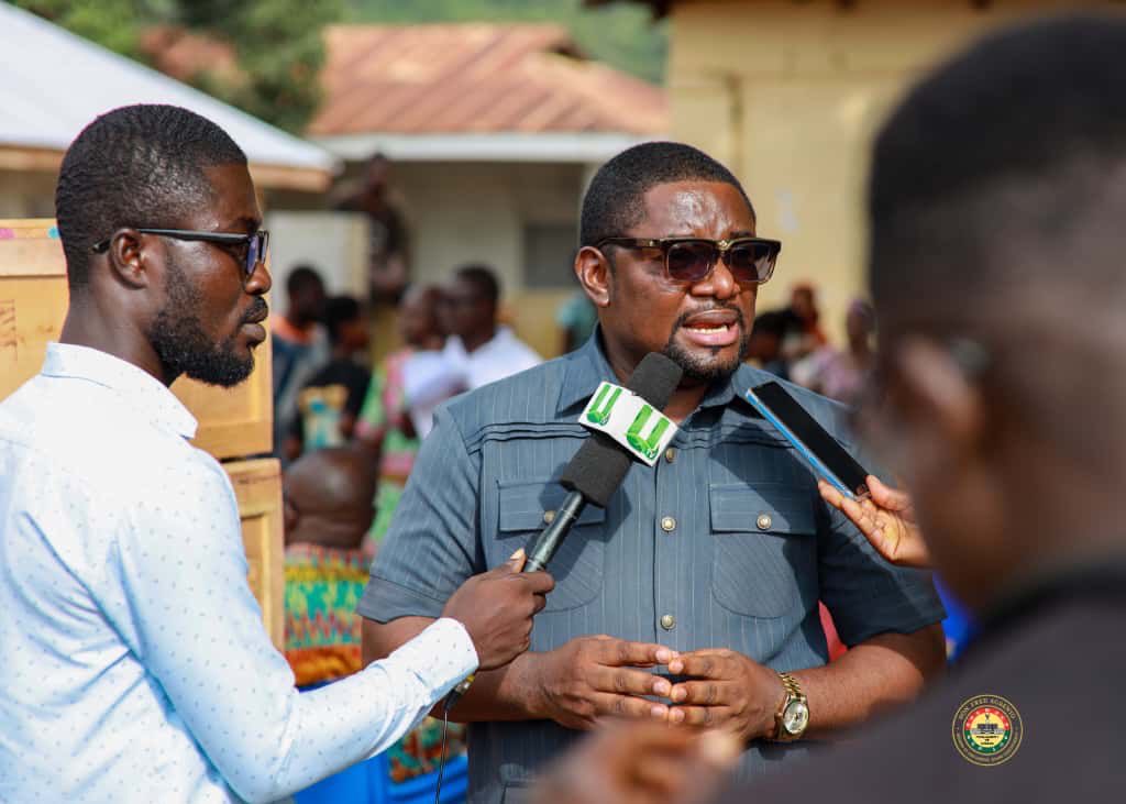 KwesiAgbenyo's tweet photo. Yesterday, I had the honor of fulfilling my promise to support our young students across the Constituency.

In all, 135 students benefited from my Educational Support Initiative, each receiving a mattress, chop box, sandals, maths sets and an envelope containing cash support to aid their transition into Senior High School.

It is heartwarming to note that, even though this is the first time ever children from our district have received such comprehensive educational support, yet, it shall not be the last. 

Education remains the surest path to empowerment and development, and I shall continue to support these young ones to reach the peak of it.