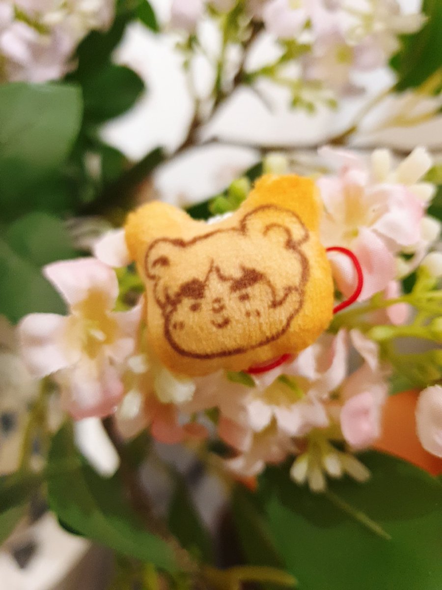 Callus131794's tweet photo. bangtan puff biscuits phonecharms 🧇
 #btsfanart https://t.co/j1TF9ittsP