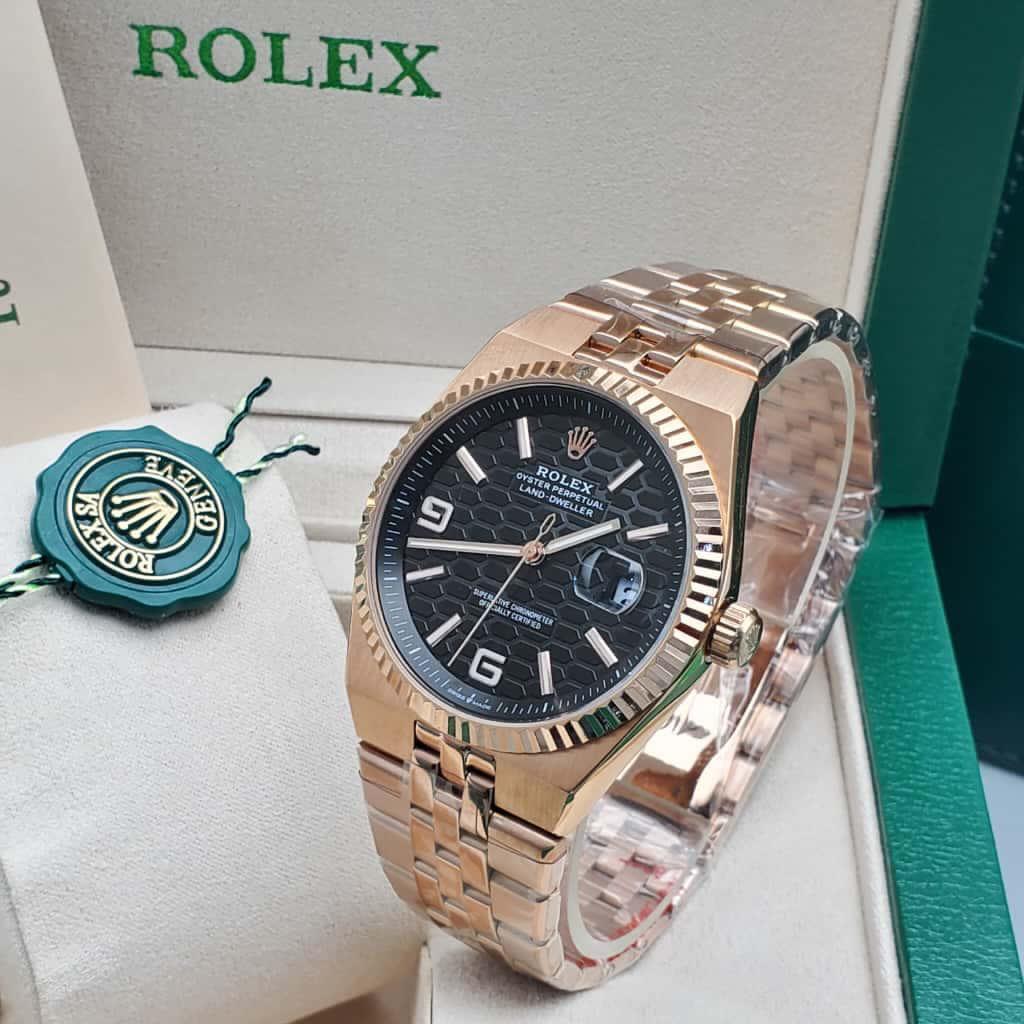 Good morning amazing tweet hearts ❤️

Help me pack orders today

Quality wristwatch for kings 👑

🏷️ 140,000

Comes with box

Kindly rt