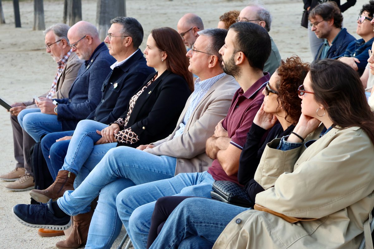 És la primera vegada que l'Ajuntament #santsadurni institucionalitza aquesta commemoració.

📷  Info i +imatges bit.ly/4omc1yo

#PatrimoniHistòric #MemòriaHistòrica #Arxiu