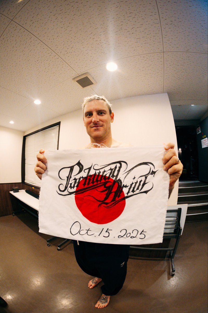 Parkway Drive (@parkwayofficial) on Twitter photo ありがとうございます Japan 🇯🇵 It’s always a pleasure to come back and play in your amazing country. Until next time!
さよなら
📸 <a href="/Thirdeyevisual1/">Third Eye Visuals</a> ありがとうございます Japan 🇯🇵 It’s always a pleasure to come back and play in your amazing country. Until next time!
さよなら
📸 <a href="/Thirdeyevisual1/">Third Eye Visuals</a>
