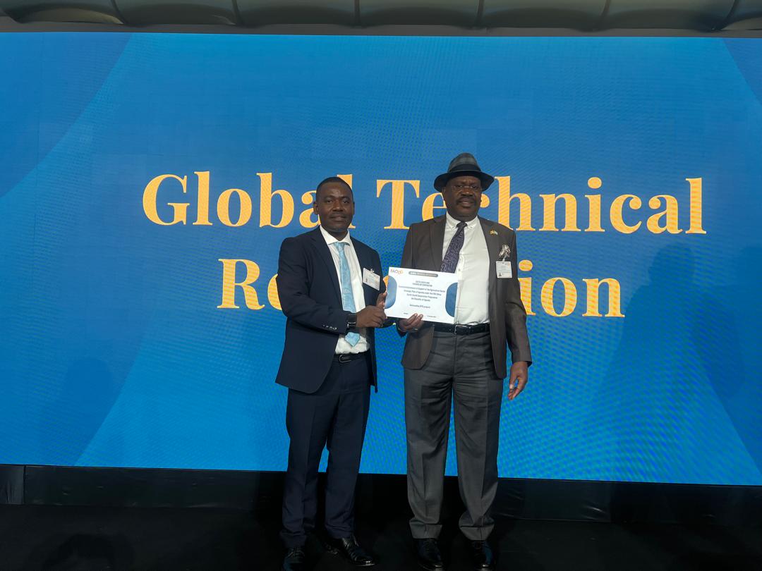 Through this project, farmers in Uganda received new high-yielding varieties of rice, millet and sorghum. The project also established 50 rice-fish culture sites with 400,000 fish fry and 7,000 kg of feeds and availed 10 floating fish feed making machines to 10 districts.