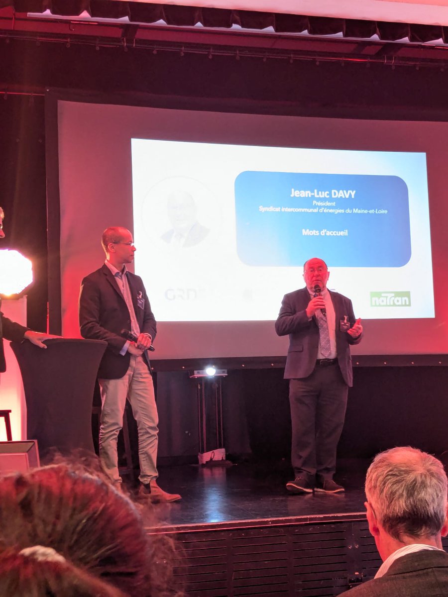 Ouverture du Club Industrie #Paysdelaloire sur le thème de l'efficacité énergétique et de la #décarbonation par <a href="/luc_davy/">DAVY JEAN LUC</a> président du <a href="/Sieml49/">Siéml</a>,  territoire qui ambitionne d'être 100% autonome en gaz grâce au #biométhane et s'engage pour la mobilité #bioGNV et l'usage du #gasvert