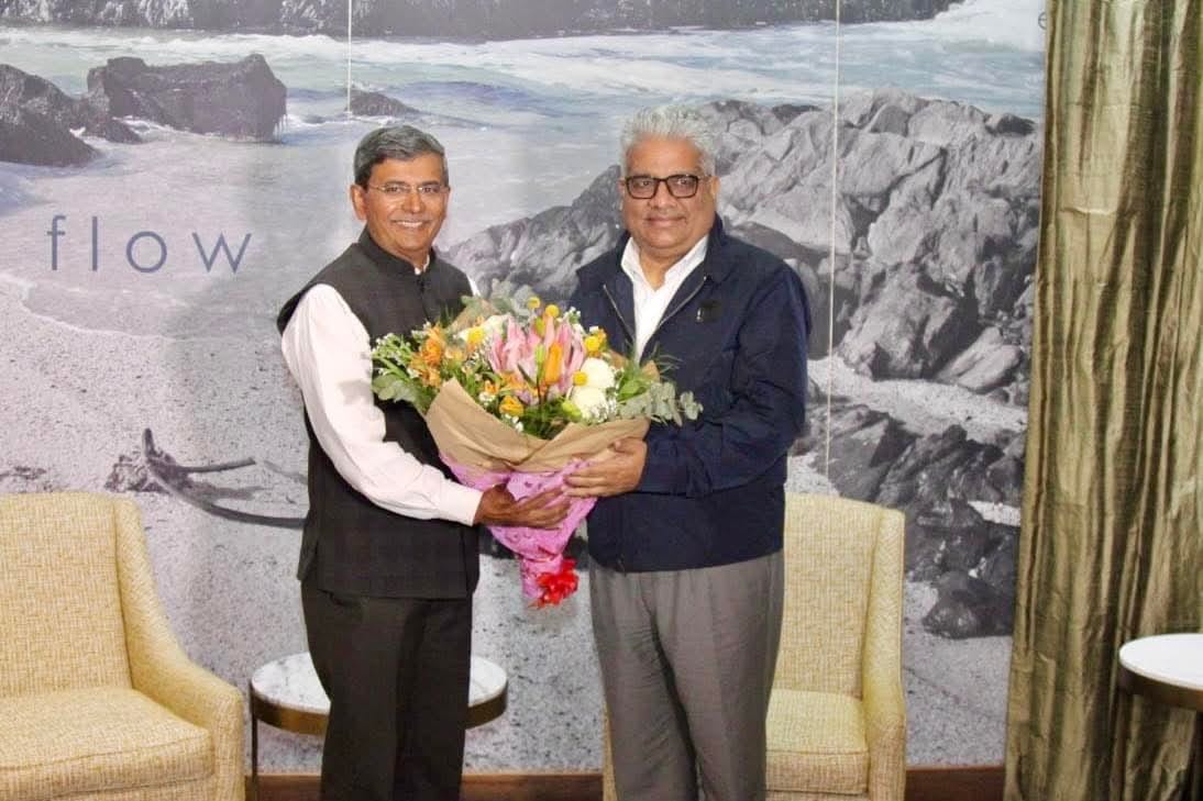 hci_pretoria's tweet image. #G20SouthAfrica #G20
High Commissioner Mr. Prabhat Kumar welcomed the Minister of Environment, Forest and Climate Change, Shri Bhupender Yadav @byadavbjp on his arrival in Cape Town to represent India at the G20 Environment and Climate Sustainability Working Group Ministerial…