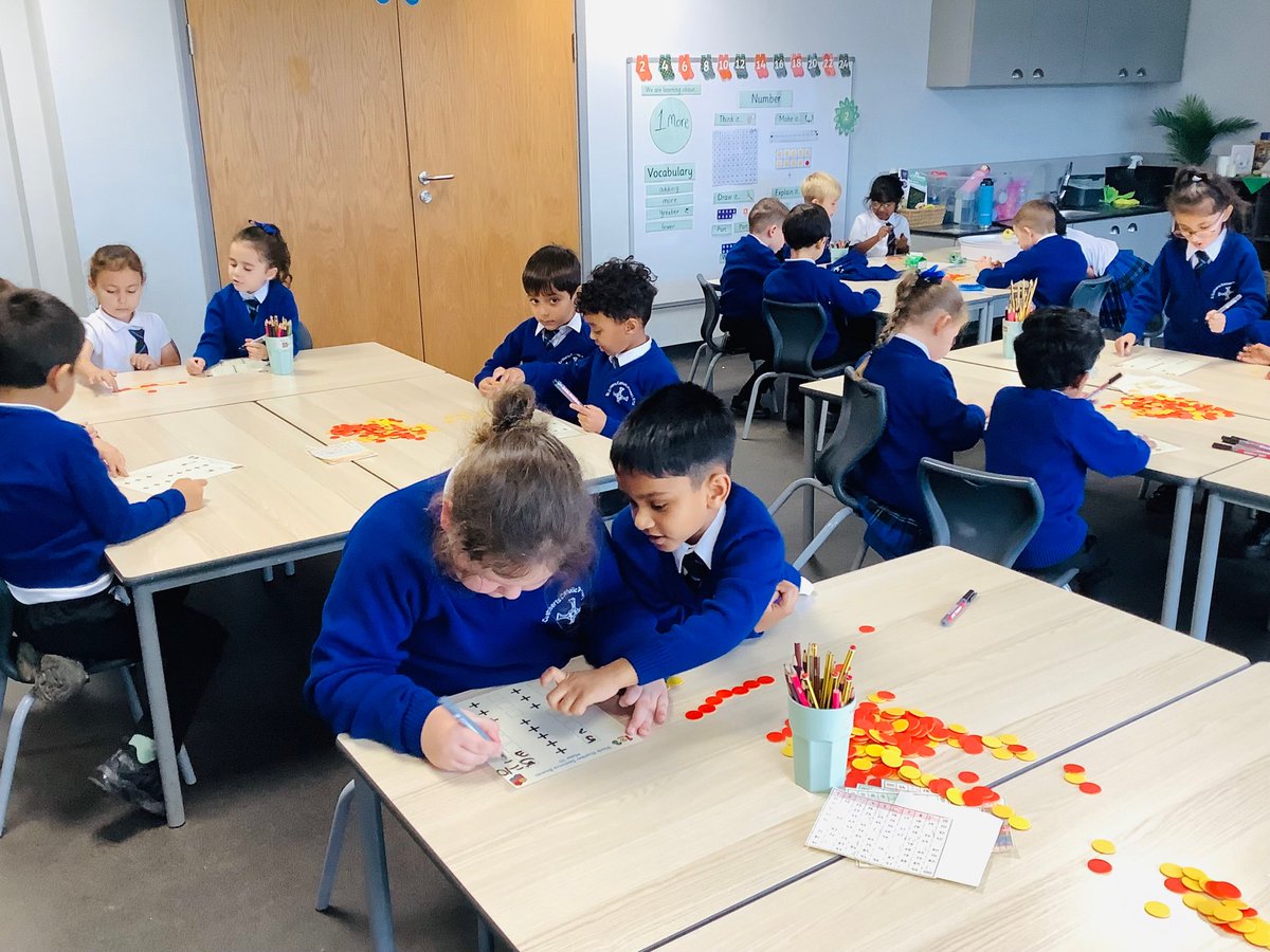 StCuthbertsPri's tweet image. Year 1 have been working so hard in their maths! We focused on all of the different ways to make 10. ✋✋ The children accurately discussed their number bonds and worked together to create number sentences! 💪✅ #StCuthbertsMaths
