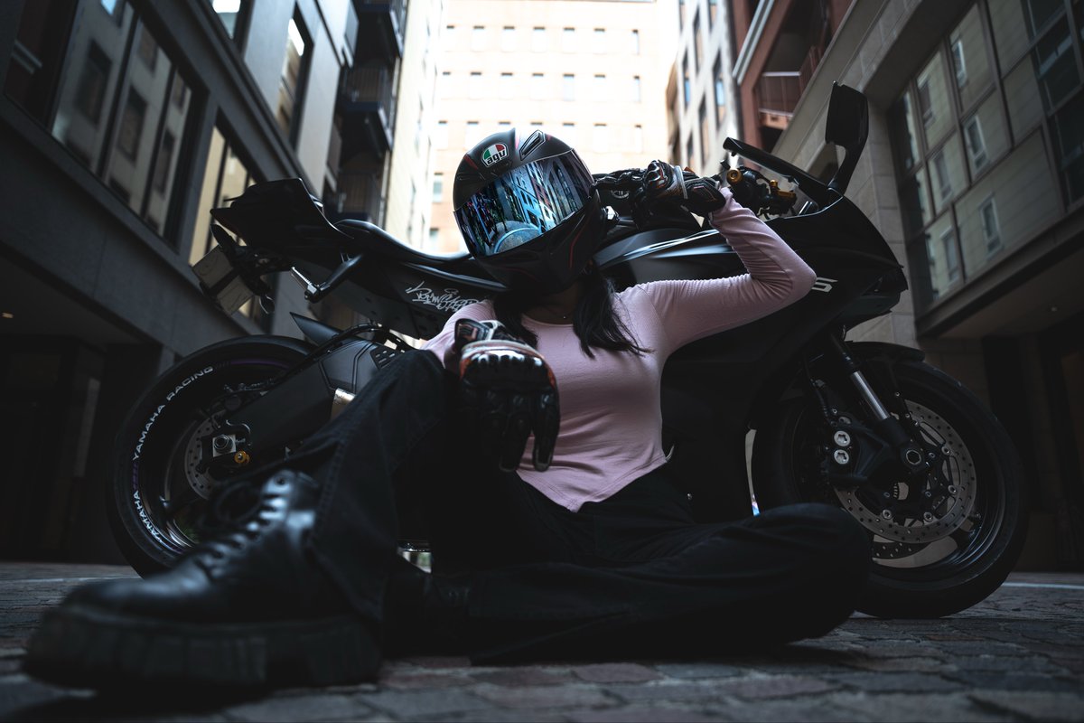 R12256316's tweet photo. ほんとこの構図評判良かったしカッコいいと思う😎
カメライダーの皆さんこれオススメだよー笑😃
「機材・構図」
・24mm広角（それ以上、以下だとダイナミック感出ない、湾曲気味に）
・片足、レンズに可能な限り寄せ、前ボケで
・最大解放値低いレンズ
・とにかくローアングル

「モデル」→リプ欄へ https://t.co/lKGQWlpyzq