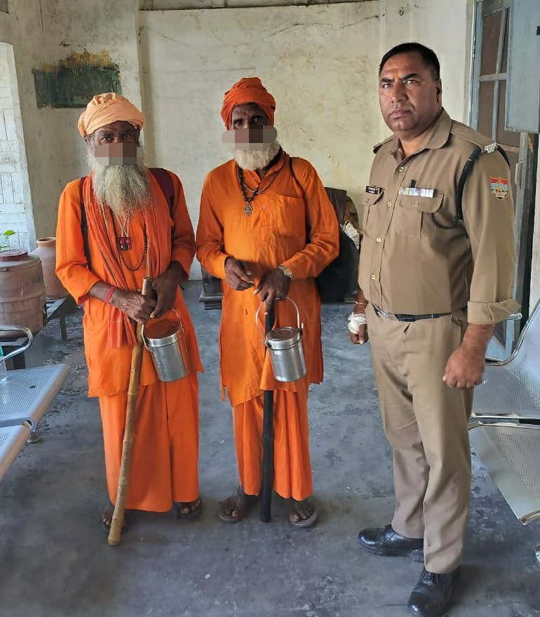 ऑपरेशन कालनेमि 🚨
दून पुलिस की बड़ी कार्रवाई!
2 ढोंगी बाबाओं की गिरफ़्तारी 🔐
"चमत्कारी बाबा" बनकर तंत्र-मंत्र से इलाज का झांसा दे रहे थे।
धार्मिक भावनाओं से खेलकर कर रहे थे ठगी का प्रयास।
#UttarakhandPolice #UKPoliceStrikeOnCrime #Dehradun