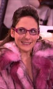 Y para  terminar, coolhenter <a href="/lsfernandeza/">Lucía S. Fernández Alonso</a> 
que no se la olvide contestar de por qué en 15 meses ha quitado + de 60 plazas contribuyendo a peor tráfico, peor aparcamientos, joder a los discapacitados y favorecer los accidentes por los coches mal aparcados <a href="/sansecomunica/">Ayuntamiento de San Sebastián de los Reyes</a> <a href="/PPSanse/">PP San Sebastián de los Reyes</a>
