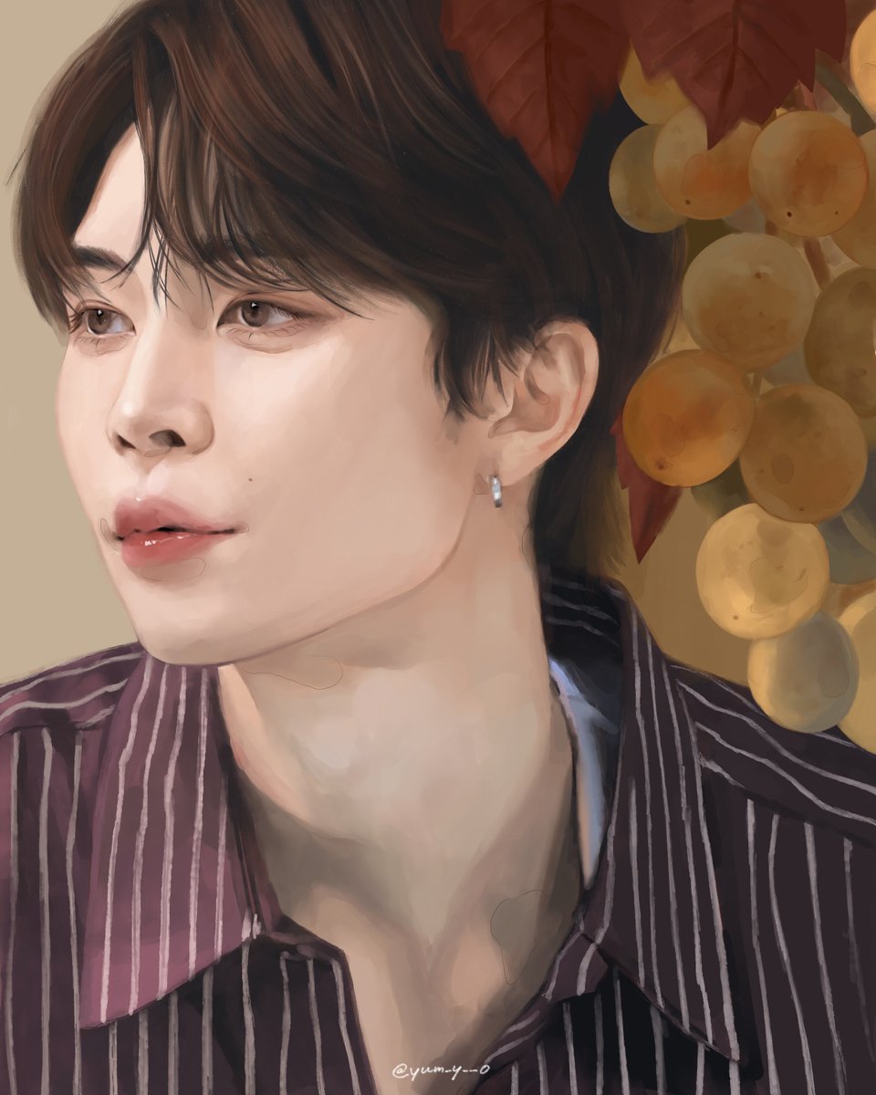 yum_y__0's tweet image. johnny looks good in autumn colors 🍇🍂