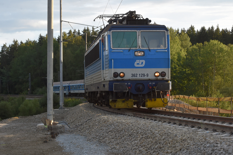 El operador ferroviario České dráhy (ČD) 🇨🇿 renovará más de 2.600 vehículos entre 2026 y 2031, con una inversión prevista de 800 M€. 
El plan incluye mejoras en procesos, reducción de tiempos y ampliación de capacidades técnicas.

⏩ceskenoviny.cz/zpravy/cd-v-pr…