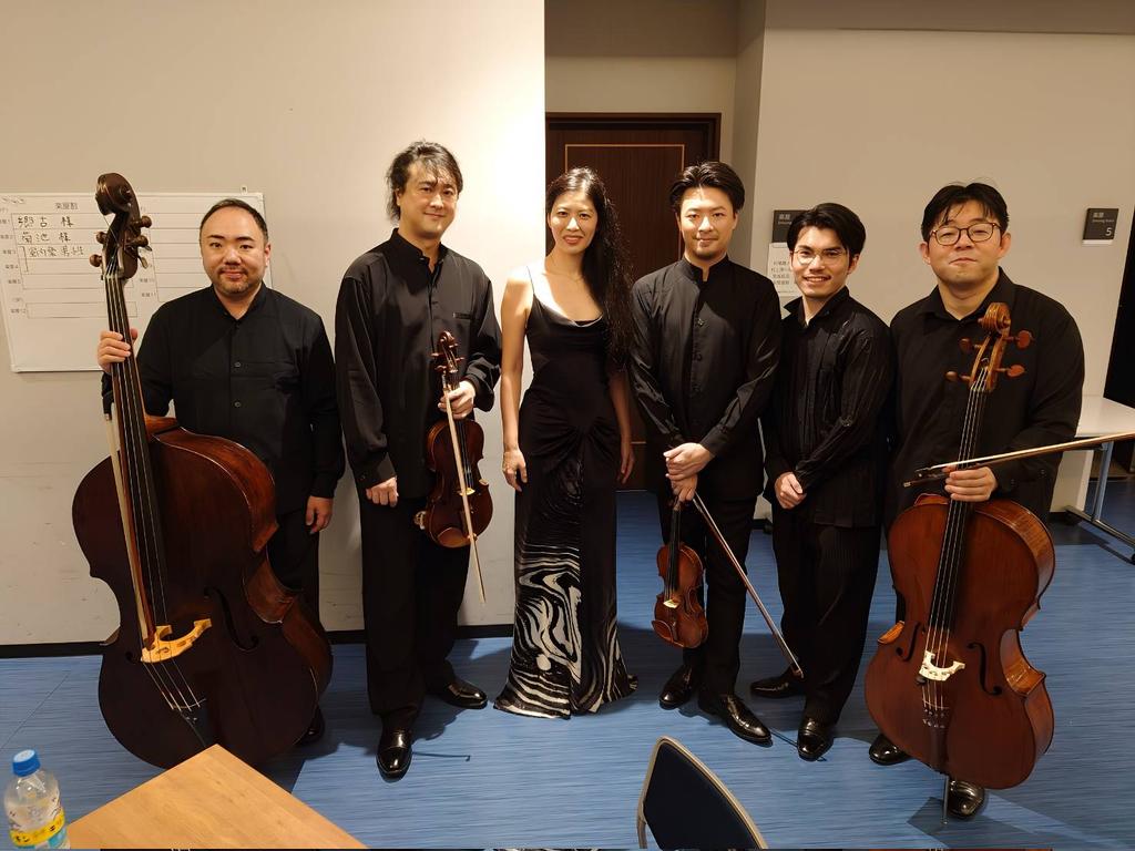 kanagawageikyo's tweet image. ☺️☺️☺️☺️☺️☺️
#菊池洋子
#郷古廉
#村尾隆人
#村上淳一郎
#宮坂拡志
#本間達朗
この妥協のない音楽…これが今の日本音楽界の最前線❗という白熱のアンサンブル🤩痛切な｢死と乙女｣の後にハッピーな｢ます｣という曲順もすごく良かった…ブラビッシモ❗👏👏👏