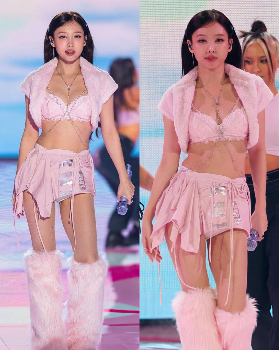imnayeonarchive's tweet photo. SHE LOOKS INSANELY GOOD https://t.co/RBrGd0s4Hj