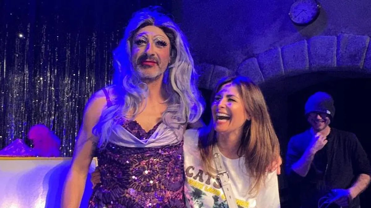 Ha ganado el Premio Planeta 2025 un tipo que no terminó el Bachillerato y que lleva 20 años viviendo de los enchufes de su mujer. ¿Se puede caer más bajo? Seguramente el Grupo Atresmedia encontrará la manera.