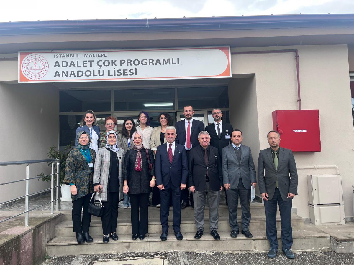 İl Müdür Yardımcısı İrfan Zeki ER ve Hayat Boyu Öğrenme Şube Müdürü Mustafa Öztürk, Maltepe Adalet Halk Eğitimi Merkezi’ne, Adalet Çok Programlı Anadolu Lisesi’ne  ve Maltepe Sevgi Anaokulu’na ziyarette bulundular.<a href="/istanbulilmem/">İstanbul İl Millî Eğitim Müdürlüğü</a> <a href="/MucahitYentur/">Murat Mücahit Yentür</a> <a href="/izekier53/">İrfan Zeki ER</a> <a href="/mem_ozturk/">Mustafa ÖZTÜRK</a>