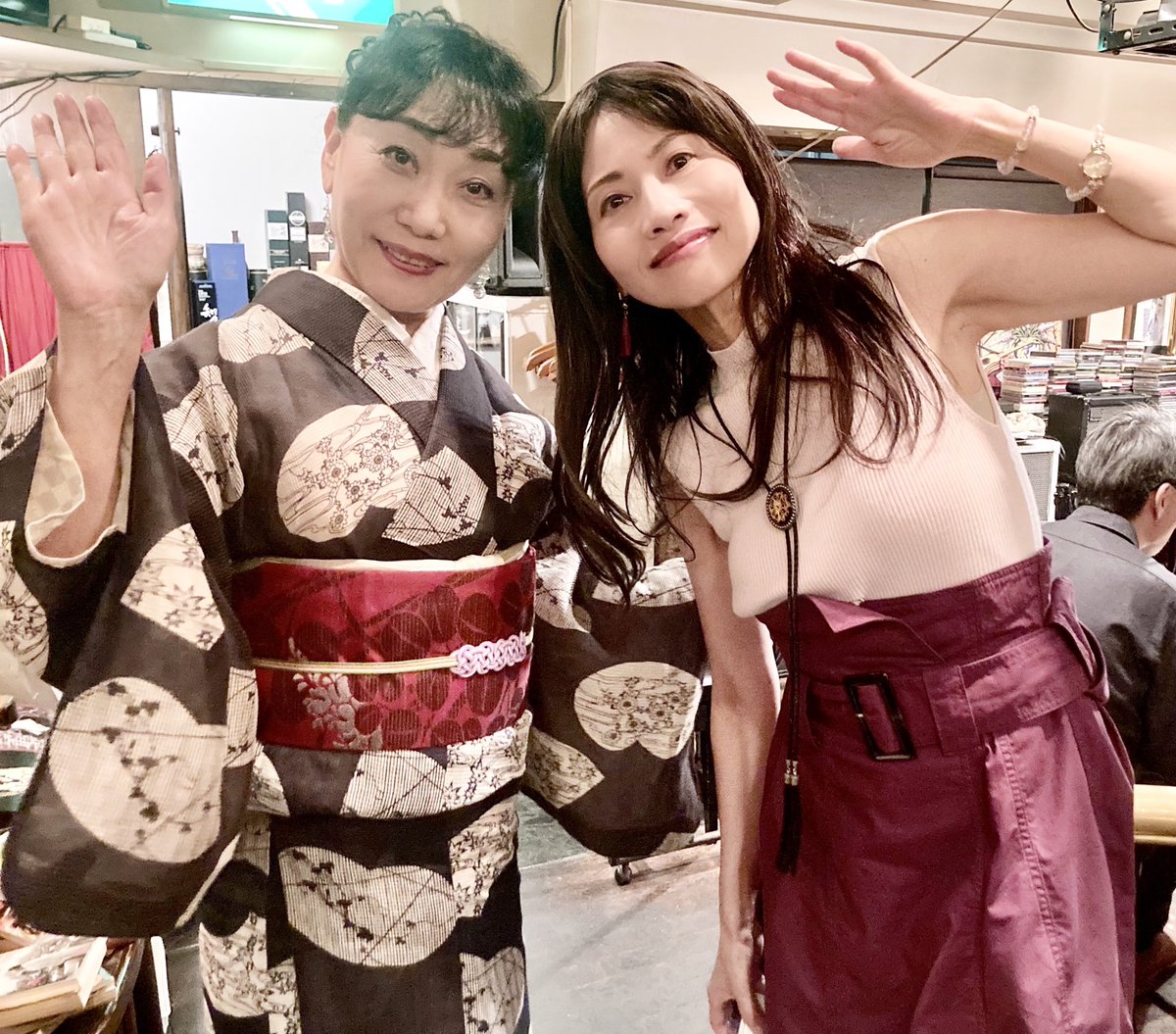 VgNGdDcehgLo6RZ's tweet photo. #萩尾しのLive
#千葉県市川市
#OdDiner
#diningJAZZbar
#萩尾しのコンサート
#朝ドラあんぱん最終回
#地元のLivehouse
#アンパンマンのマーチ
#バラードにアレンジ
#アンパンマンのマーチYouTube
↓
https://t.co/8vzs6bpW18
#奇数月の第四金曜日
#pianist山口コージ https://t.co/aRYMA1KBvn