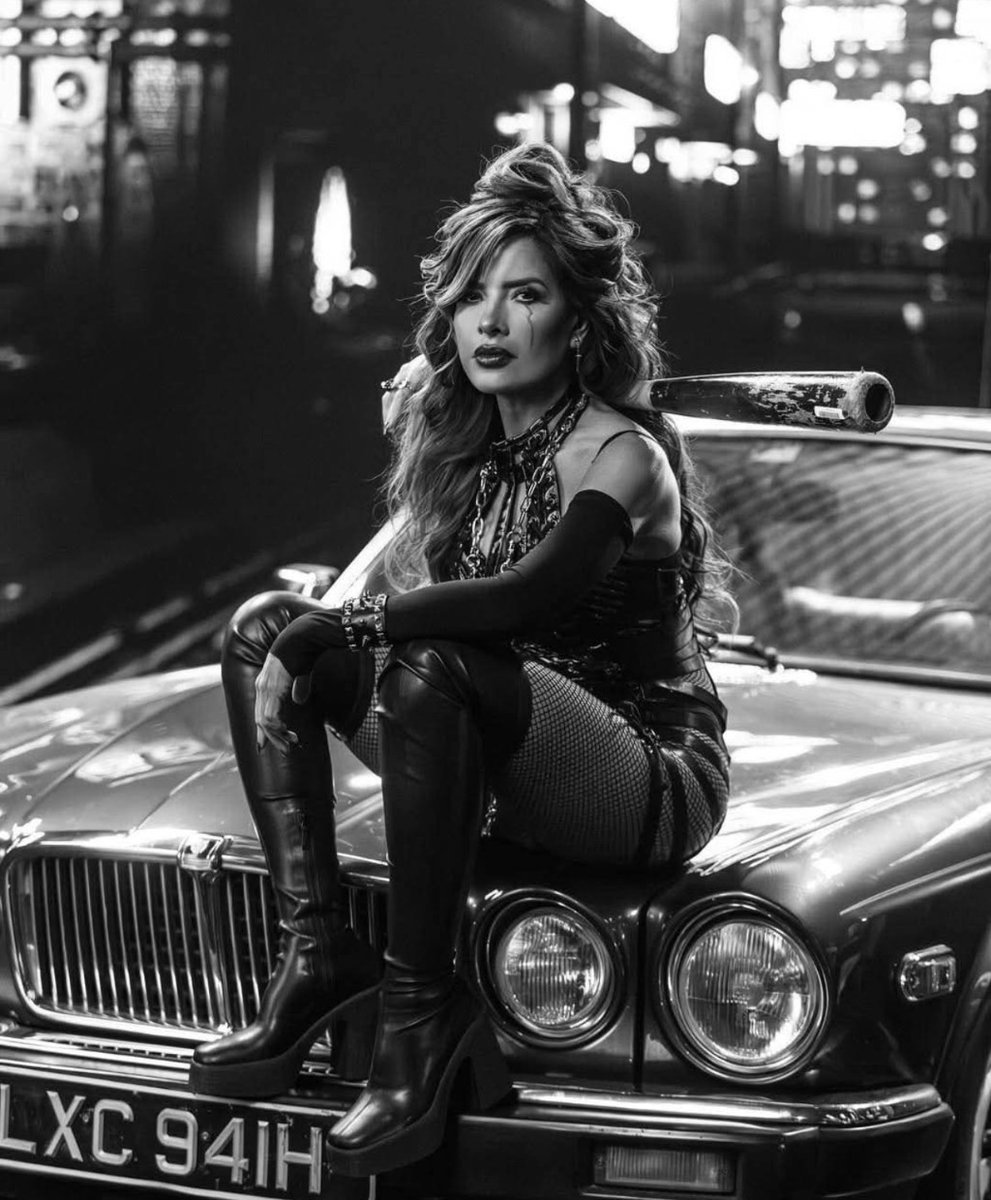 Cuatro millones de reproducciones en menos de dos semanas. #Menti es tu canción de octubre de <a href="/GloriaTrevi/">GloriaTrevi</a>.