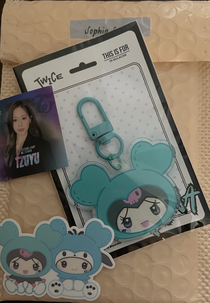 payecrx's tweet image. got my kuromively keychain today!!! it’s so cute thank you so much @hyorchae 😭🫶🏻

#hyorfeedbacks