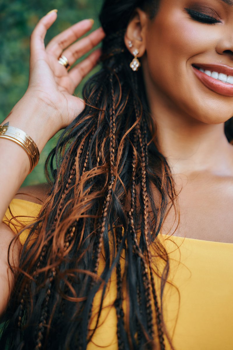 As someone who’s braided their hair using #BEBEAUTIFULHAIR - I can tell you for free that this hair EATS! 

Get your hair done besties and you stand a chance to win a brunchy brunchy with Mihlali and weekly cash in prizes! 

#BEBEAUTIFULXMIHLALI