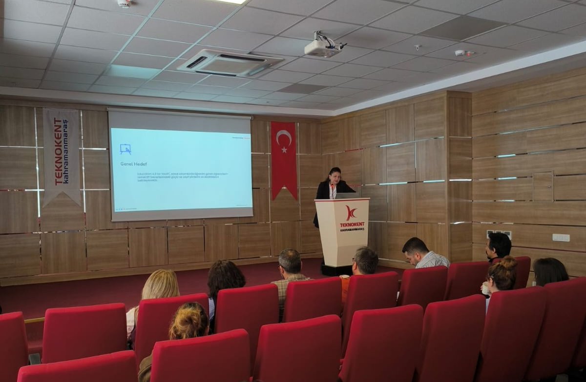 Kahramanmaraş Teknokent Ev Sahipliğinde Gerçekleştirilen Erasmus Day 2025 Bilgilendirme Semineri Tamamlandı.

Seminer kapsamında; Erasmus Proje deneyimleri,
öğrenci ve girişimci odaklı K131, K171, K2 ve Avrupa Birliği projeleri hakkında detaylı bilgiler aktardı.

<a href="/ksuedutr/">Kahramanmaraş Sütçü İmam Üniversitesi</a>