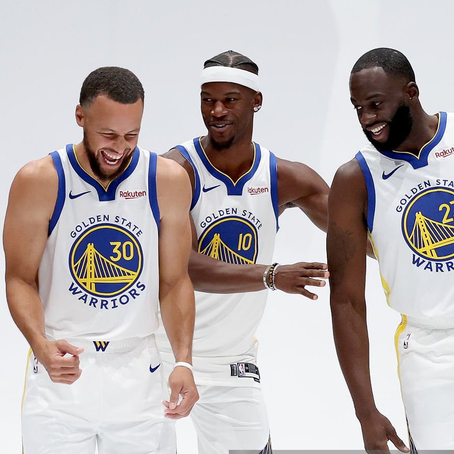 Basket_Infos's tweet photo. Selon la simulation d’ESPN, voici le classement NBA 2025-26

Conférence Est
1. Orlando Magic — 57-25
2. New York Knicks — 50-32
3. Atlanta Hawks — 47-35
4. Indiana Pacers — 47-35
5. Toronto Raptors — 46-36
6. Milwaukee Bucks — 44-38
7. Cleveland Cavaliers — 44-38
8. Miami Heat — 42-40
9. Chicago Bulls — 41-41
10. Boston Celtics — 40-42
11. Philadelphia 76ers — 37-45
12. Detroit Pistons — 36-46
13. Charlotte Hornets — 23-59
14. Brooklyn Nets — 13-69
15. Washington Wizards — 12-70

Conférence Ouest
1. Golden State Warriors — 63-19
2. Oklahoma City Thunder — 58-24
3. Denver Nuggets — 55-27
4. Memphis Grizzlies — 51-31
5. Los Angeles Clippers — 48-34
6. Houston Rockets — 44-38
7. Minnesota Timberwolves — 44-38
8. Portland Trail Blazers — 43-39
9. Phoenix Suns — 42-40
10. Sacramento Kings — 38-44
11. San Antonio Spurs — 38-44
12. Dallas Mavericks — 36-46
13. Los Angeles Lakers — 36-46
14. New Orleans Pelicans — 34-48
15. Utah Jazz — 21-61
