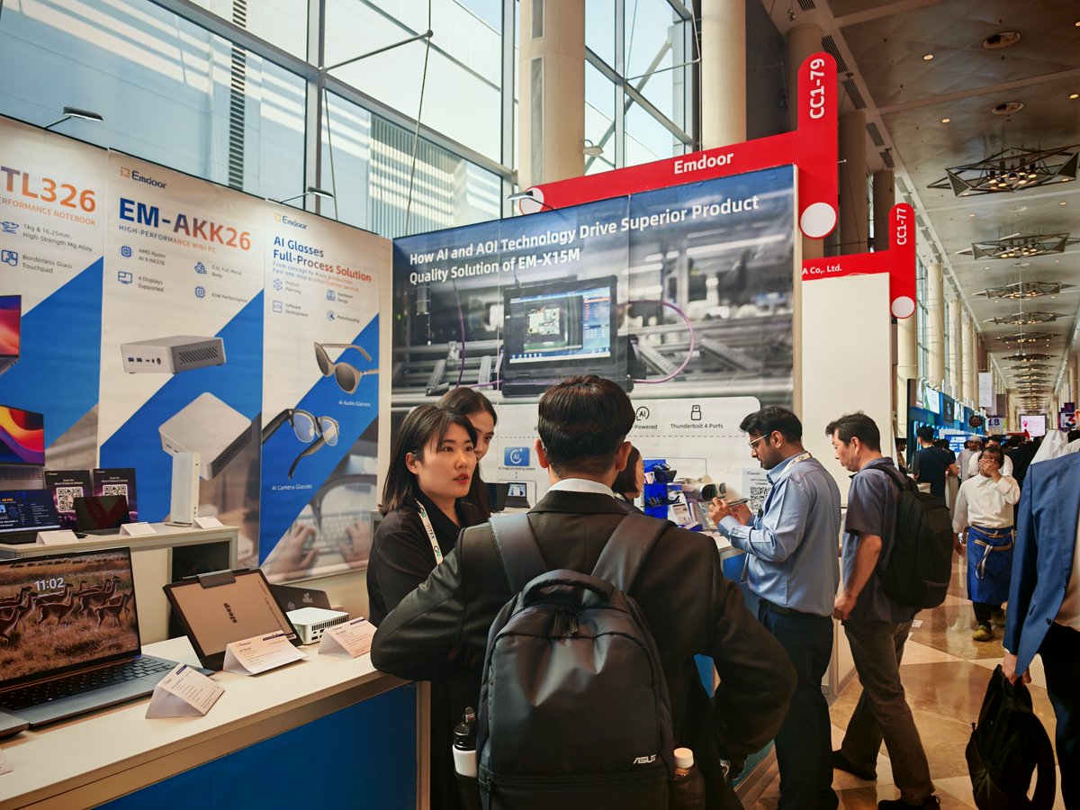 theonerugged's tweet photo. Our team’s deep in conversation with visitors at the GITEX booth, sharing insights about our tech! 
We are at Dubai World Trade Centre, come find us at CC1 - 79—we’re here till Oct 17. 📸

#GITEX #EmdoorTech #DubaiTechShow  #GITEX2025 #InnovativeTech #Dubai #Emdoor https://t.co/wEkoQmtBkO
