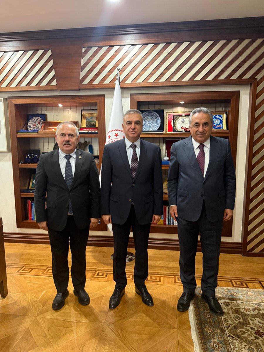 📌 Genel Başkan Yardımcımız Nebi Yay ile Hazine ve Maliye Bakan Yardımcımız Dr. İ. İlhan Hatipoğlu’nu ziyaret ettik.

📌 Ziyaretimizde; 

🔴 Gelir İdaresi Başkanlığı uhdesinde yürütülen, kapsama dahil birimlerde görev yapan personelin maaş banka promosyon süreci,

🔴 Görevde