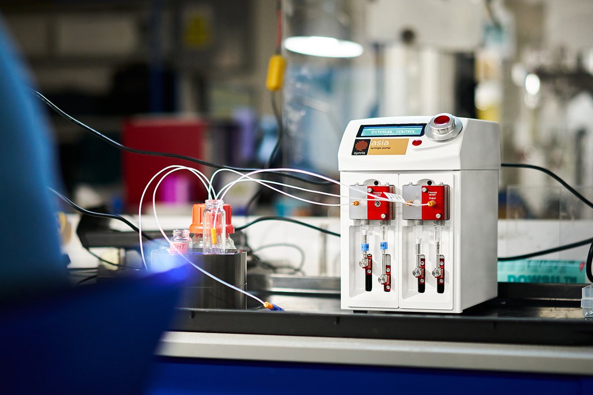 syrris's tweet image. #PeopleofAGI Meet Lee Hatton, our Manufacturing Technician at AGI UK! Lee has more than 20 years of electro-mechanical experience. His favourite product to work on is the #AsiaFlowChemistrySystem because it&apos;s wildly versatile. Learn more about it here: tinyurl.com/38zjdav7