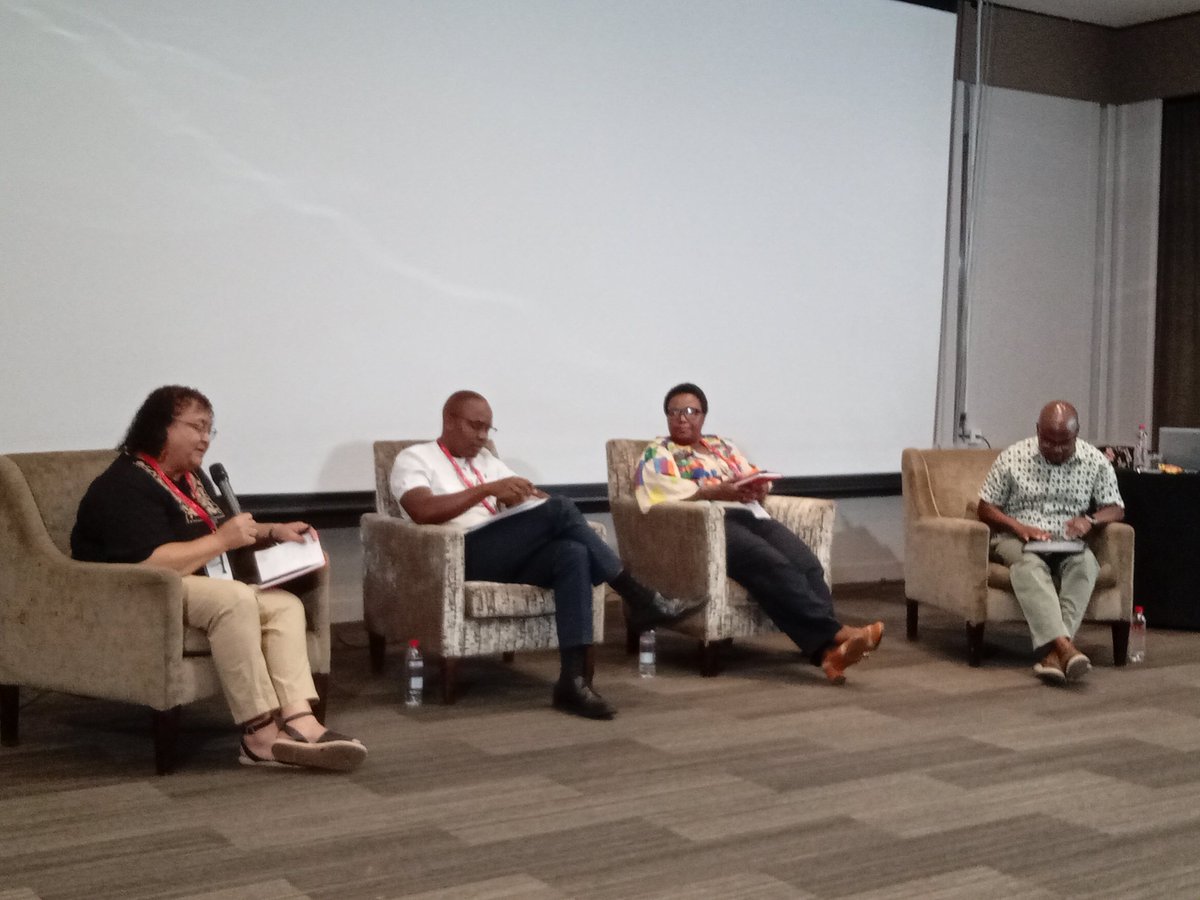 GamuRiley46's tweet image. #SolidarityIs being there for one another with communities in #Crises A deep dive session led by @sivioinstitute on community struggles in #SouthAfrica #Eswatini #Mozambique #SouthernAfrica #Solidarity around #Landstruggles #Poverty #Inequality #ValueBasedLeadership @ActUbumbano