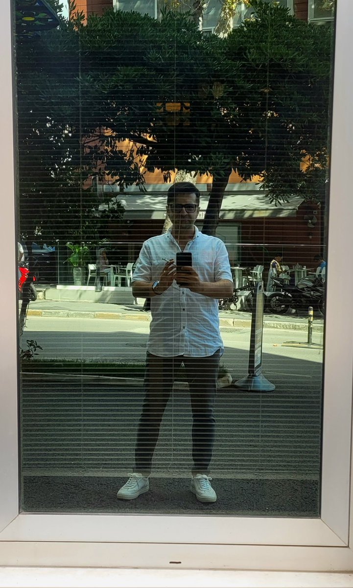 GM ☕️

Every sunrise is a reminder that creation never ends, only transforms. Keep building your universe.