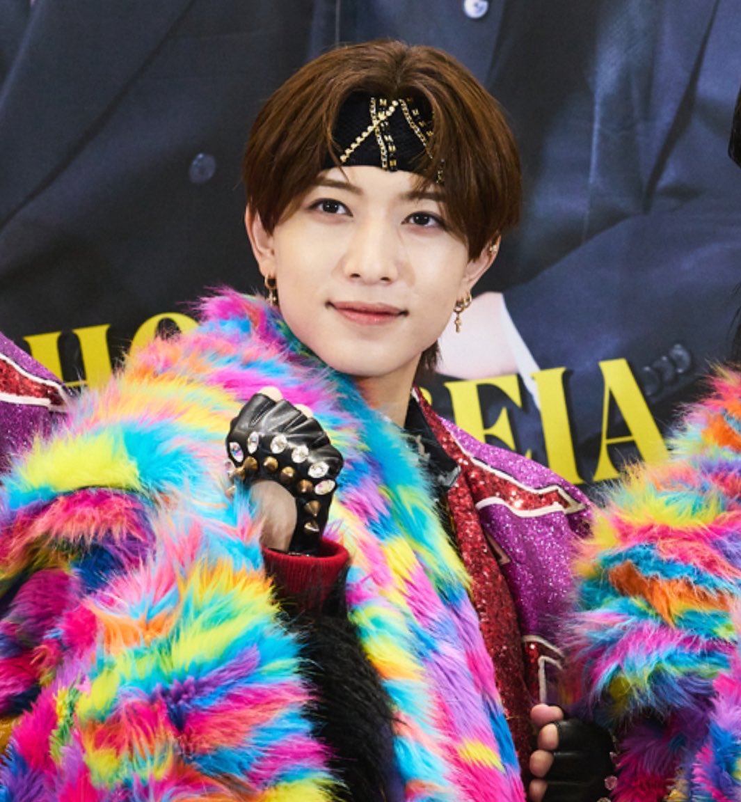 7_aishitekureia's tweet photo. 嶺亜の前髪事情、福岡のMCで言ってたように
ライブのときは気になっちゃうから上げる
テレビのときはその分下ろす
これが如実に出ていてとても良き🩷✨ https://t.co/dljh2a96Q5