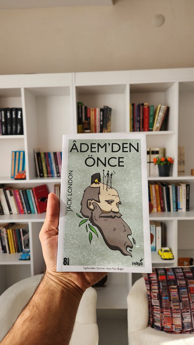 Jack London'un en farklı romanı olabilir.  Zaten tür olarakta benzerlerinden ayrılıyor. Kitaptaki ana kahraman rüyalarında insanlığın ilk çağlarında yaşadığını görmekte olup karşılaştığı olayları anlatmaktadır.