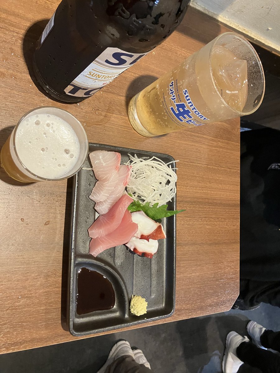 kinnmonn3's tweet photo. 赤垣屋が定休日やったので、なんばウォークの七津屋行ってきた https://t.co/mb72VeSPRW
