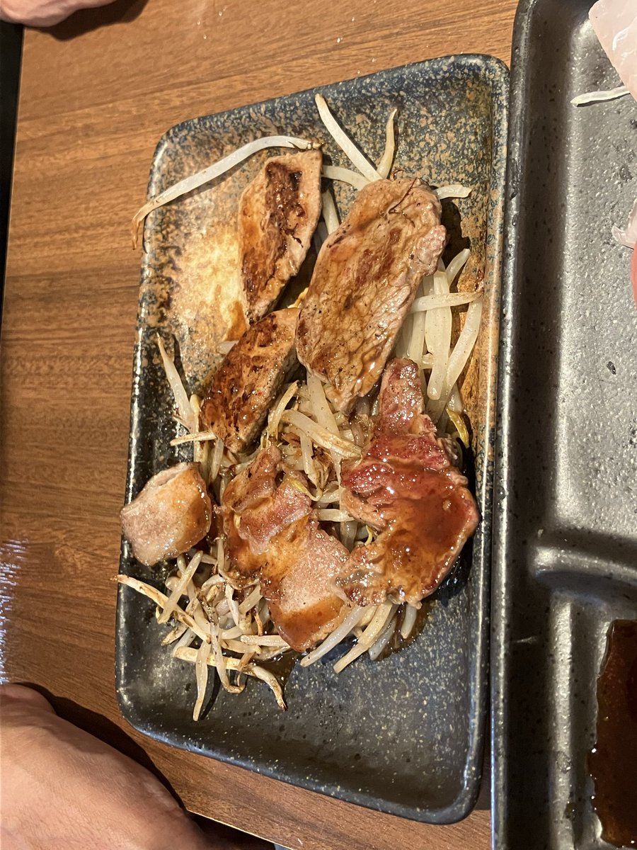 kinnmonn3's tweet photo. 赤垣屋が定休日やったので、なんばウォークの七津屋行ってきた https://t.co/mb72VeSPRW