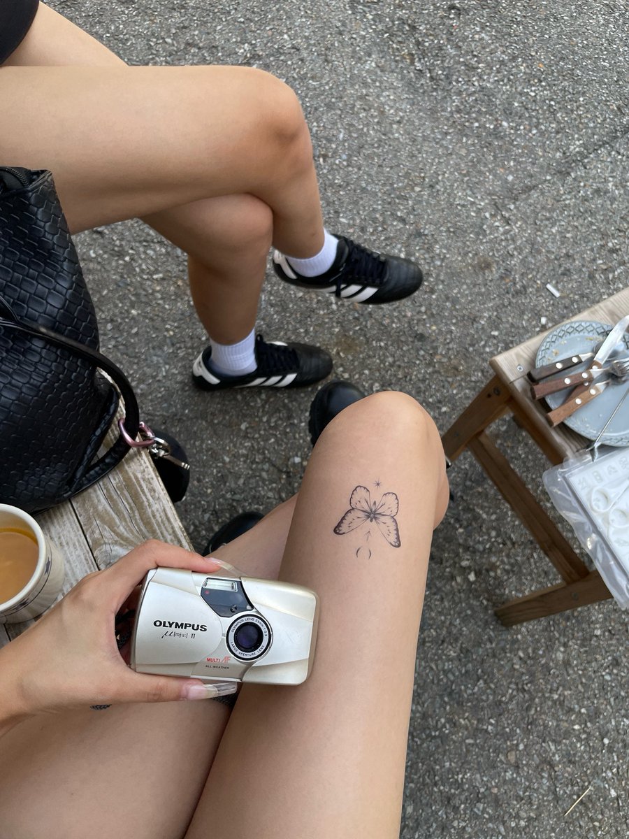 imlazystudios's tweet image. 타투아티스트 윤수님의 타투를 그대로 담은 타투스티커를 소개합니다.
실제 타투 문의는 윤수님 인스타그램(@yunsutattoo) 으로 문의해주세요 ༘⋆ 

✧ YUNSU 03 

🔗lazystudios.co.kr/ALL/?idx=3616

#타투스티커 #tattoosticker #temporarytattoo