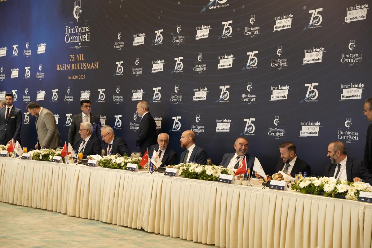75. yılımıza adım attığımız bugünlerde, yıl boyunca gerçekleştireceğimiz çalışmaları paylaşmak üzere basının kıymetli temsilcileriyle buluştuk.
#İlimYayma75Yıl #İlimYaymaCemiyeti #EğitimleYükselenTürkiye