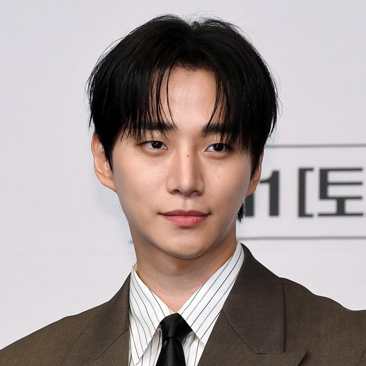 tenasia_'s tweet image. 이준호, 제대로 사고쳤다…2회 만에 최고 시청률 7.5%→"그 어려운 걸 해내" ('태풍상사')

배우 이준호가 눈빛 하나로 안방극장을 사로잡았다.

tenasia.co.kr/article/202510… (한국어)
tenasia.com/tv/20251016373… (ENG)
tenasia.com/jp/tv/20251016… (日本語)

#LeeJunHo #イ・ジュノ #TyphoonFamily(2025)…