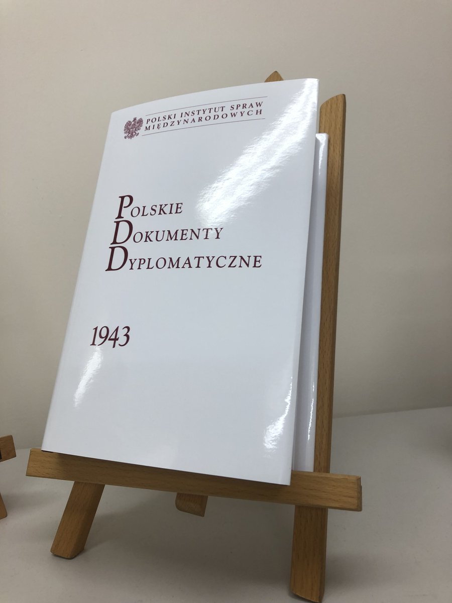 "Na tym samym tle podkreślane jest szczególne zainteresowanie Roosevelta elementem katolickim i gorące życzenie administracji powitania na gruncie amerykańskim kardynała Hlonda jako wysłannika Watykanu..."

16 X '43 - list ministra spraw zagranicznych
do ambasadora w Waszyngtonie
