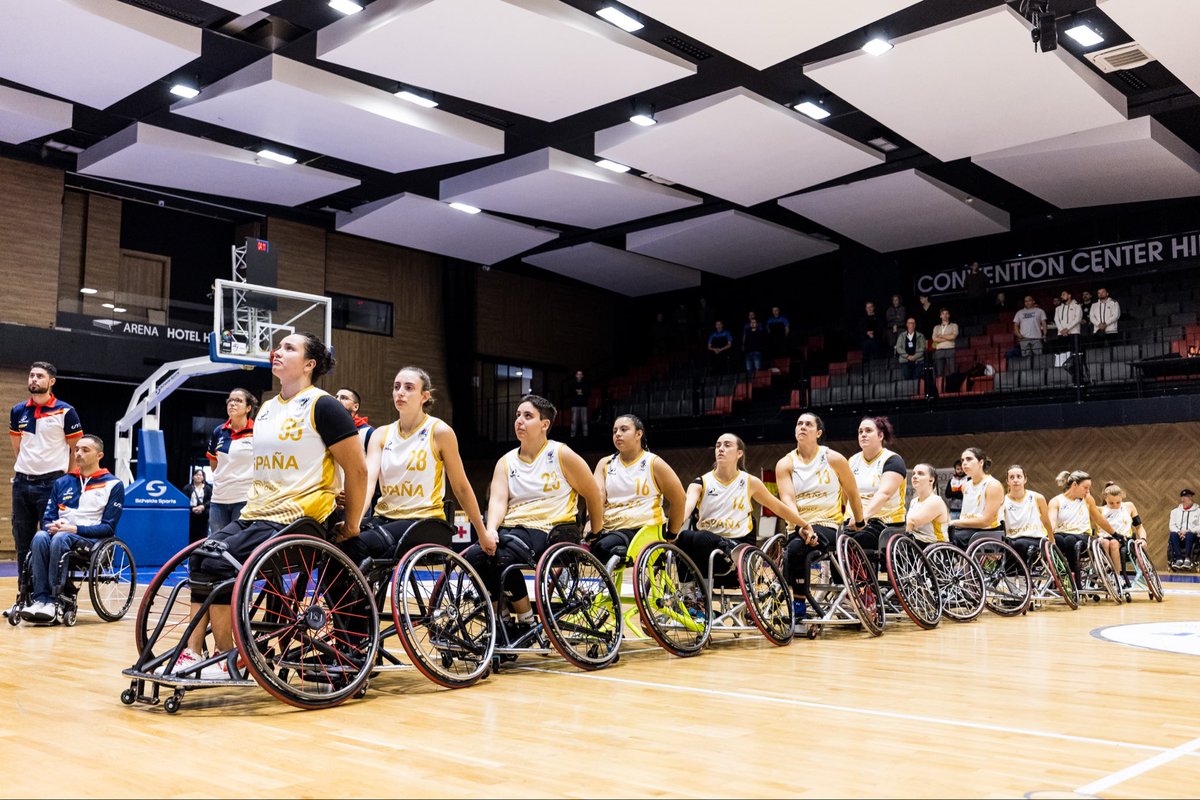 A las 12:00 🕛 jugaremos los partidos por la lucha de la medalla de bronce 🥉 

Hoy 🆚 Francia 🇫🇷 
Mañana 🆚 Alemania 🇩🇪 

📲 Síguelo todo gratis y en directo en SiPuedes.TV 📺 

¿Sueñas con nosotras? 

#VamosEspaña 🇪🇸 <a href="/FEDEDDF/">FEDDF</a> | <a href="/Paralimpicos/">Comité Paralímpico Español</a> | <a href="/deportegob/">CSD</a> |