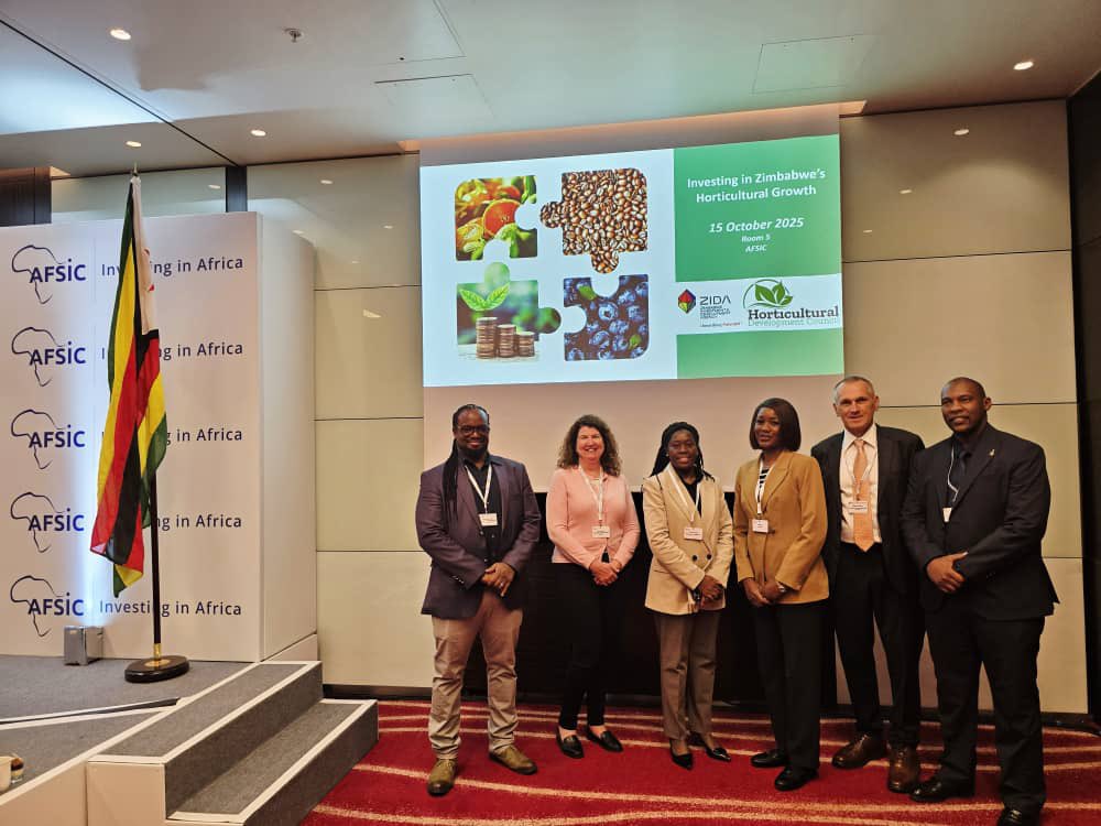 Telling the Zimbabwe story at <a href="/AFSICafrica/">AFSIC</a>:

Our team at #AFSIC2025 today, engaging with potential partners from around the world on opportunities in Zimbabwean horticulture, sustainability, and all they need to know about investing in Zimbabwe 🇿🇼 

<a href="/UKinZimbabwe/">UKinZimbabwe 🇬🇧 🇿🇼</a> <a href="/zidainvest/">Zimbabwe Investment and Development Agency</a>