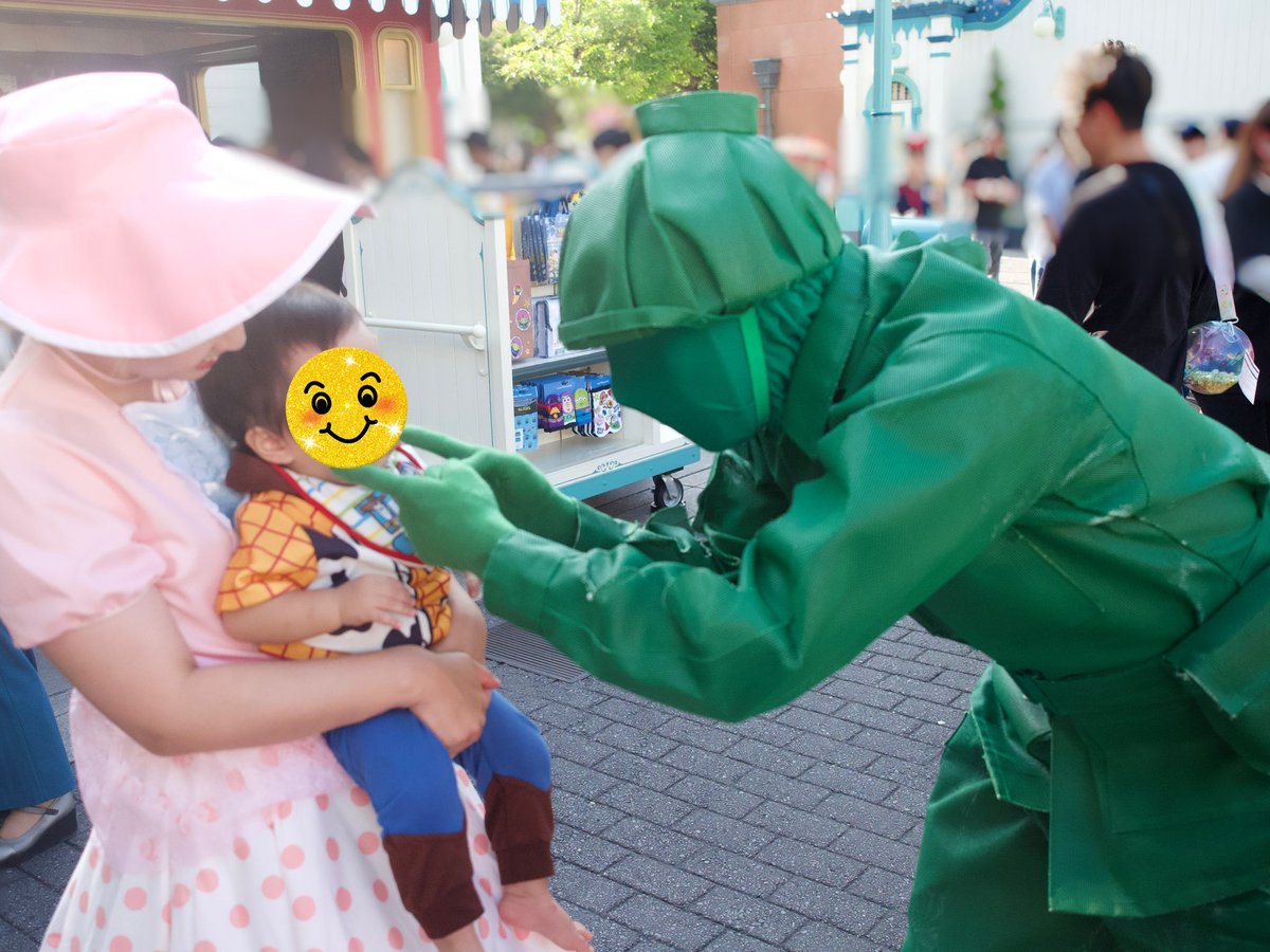 ボー・ピープ&amp;ウッディ
.
.
·.⟡┈┈┈┈┈︎ ✧┈┈┈┈┈⟡.·
“今夜は誰か別の人に仕事を頼んで、あなたと一緒に過ごそうかしら”
·.⟡┈┈┈┈┈︎ ✧┈┈┈┈┈⟡.·
.
.
#ディズニーハロウィン2025
#Dハロ仮装2025 
#親子仮装　 #パパカメラ