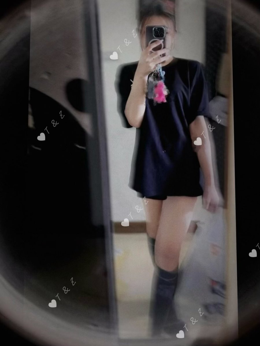 今日當賢妻，那今晚會有甜點嗎❤️‍🔥🖤

#人家都說乖乖會有獎勵 😍