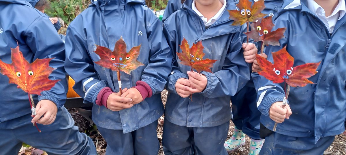 Year 1 made leaf people in Forest School this week! 🍁 🍂 what would your leaf person look like?! 🤓