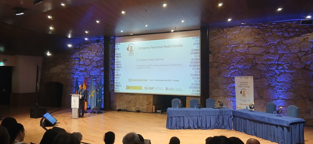 Congreso Nacional de Radio Escolar. Desde Oviedo. "LA radio escolar es una escuela dentro de la escuela". Carlos Fueyo