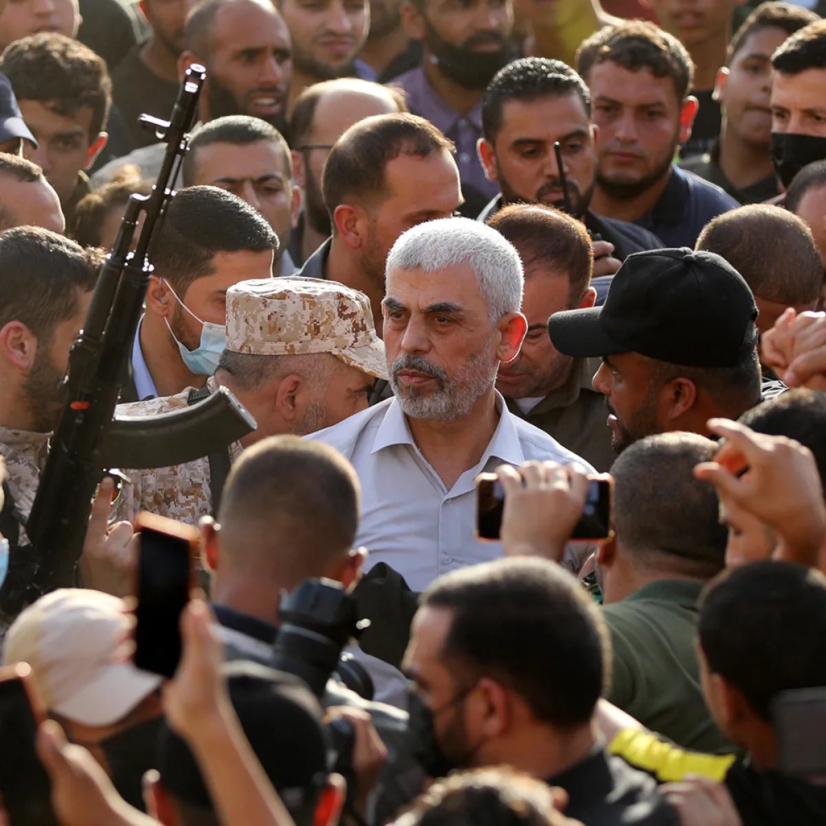 Ölen yalnızca bedeni bize bıraktığı şeyler ise;
Adı, Davası, Direnişi, Yiğitliği Ebedi.