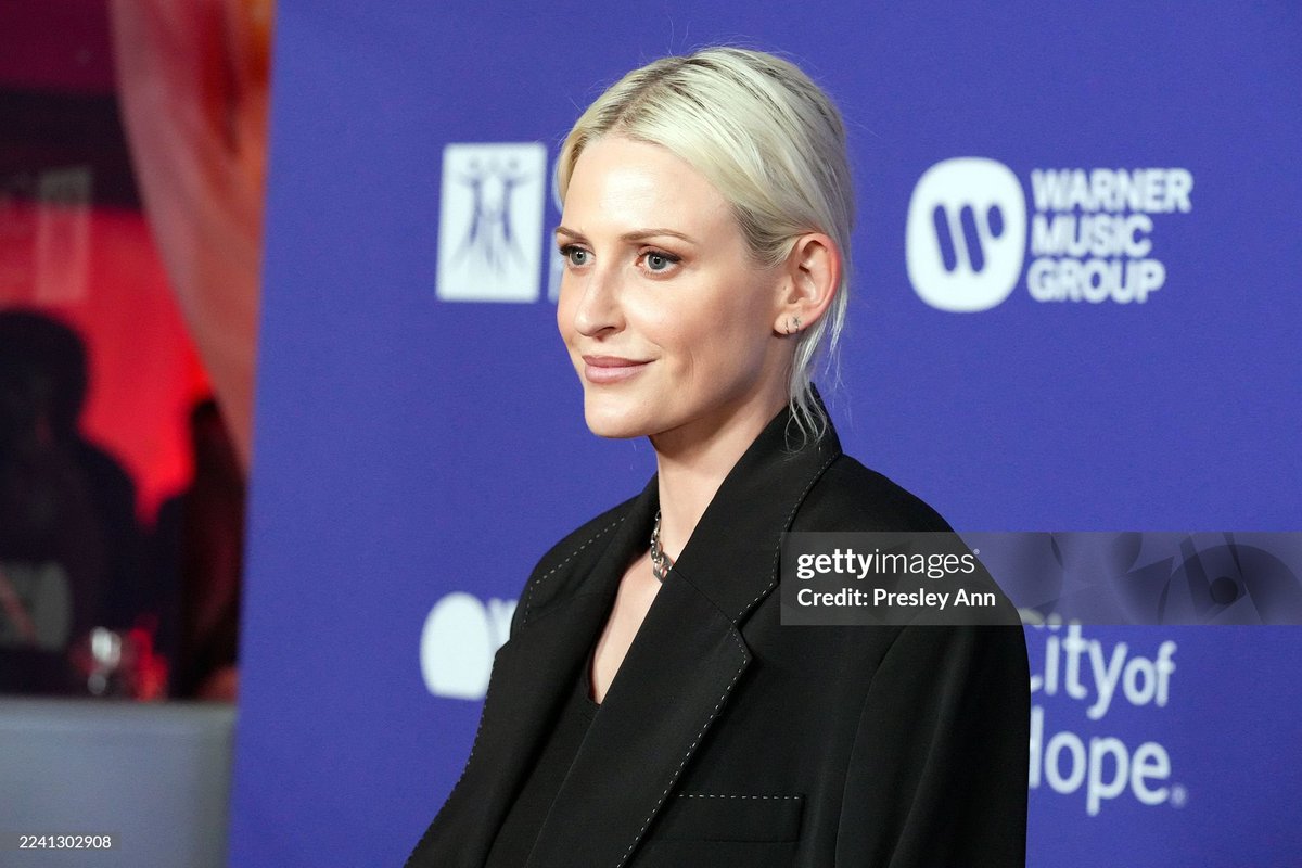 BroodingAnanas's tweet image. Linkin Park STUN on the new photos from City Of Hope’s 2025 Spirit Of Life Gala last night in West Hollywood‼️❤️