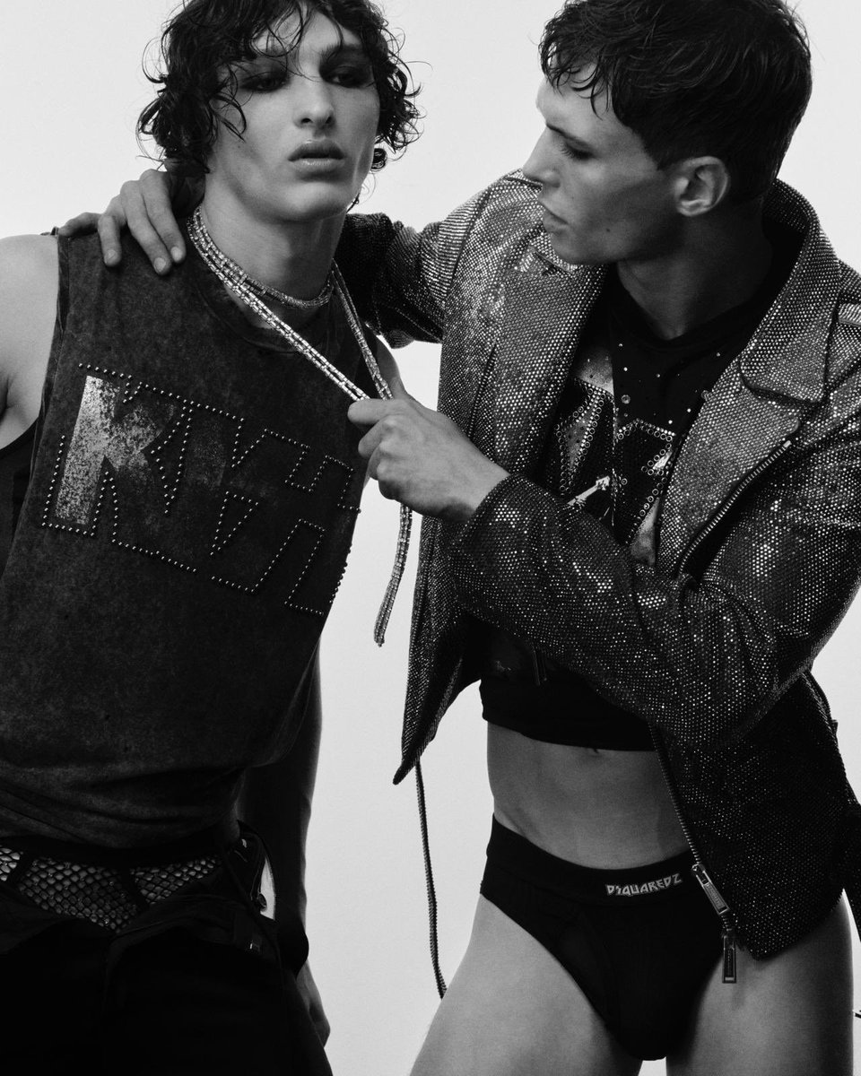 Dsquared2's tweet photo. Welcome to the show.

Presenting the Kiss x  Dsquared2 Fall-Winter 2025 collaboration, available now online at https://t.co/nQlOLR5asH &amp; in select stores worldwide.

Photographer: #AlfonsoAntonCornelis
Stylist: #GiorgioBranduardi

#DSQUARED2 #OBSESSED2 https://t.co/cuHv7moCur