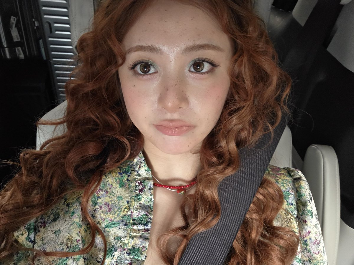 sserapics's tweet image. YUNJIN WEVERSE DM UPDATE