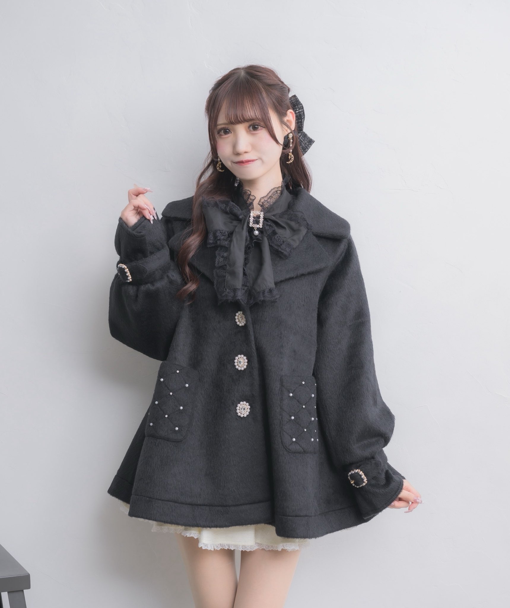 ROJITA コート ロジータ ROJITA ブローチ付ドーリーコート （ホワイト